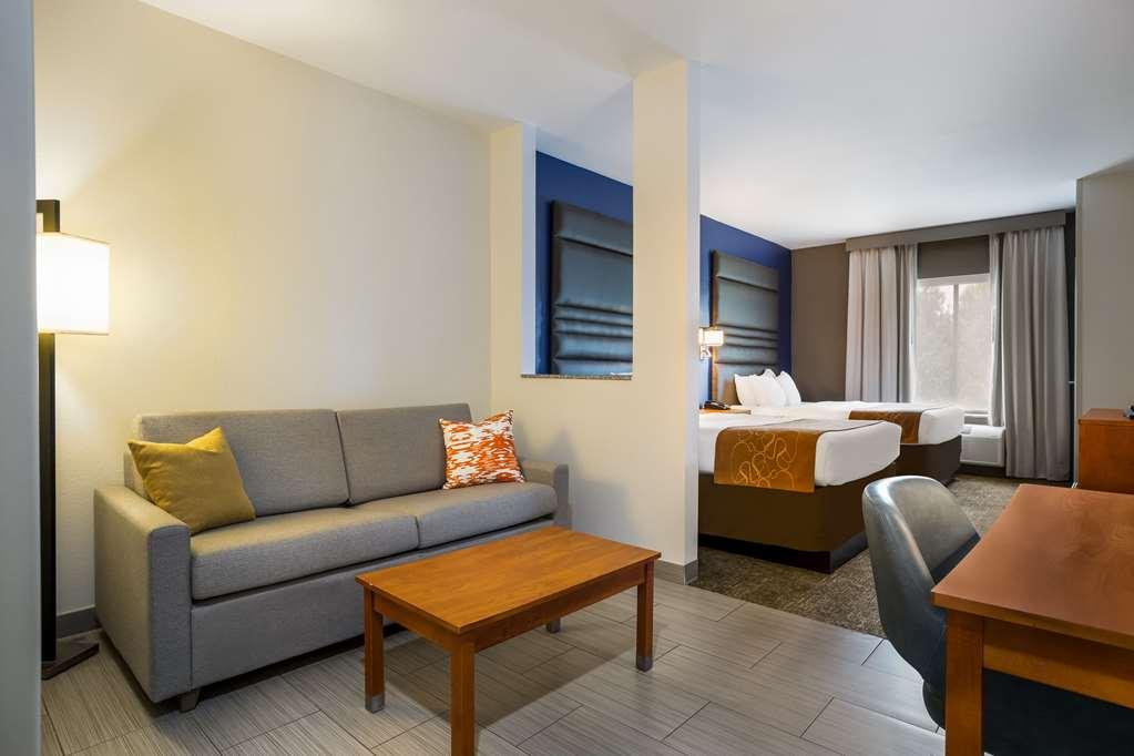 Comfort Suites Denham Springs Room photo